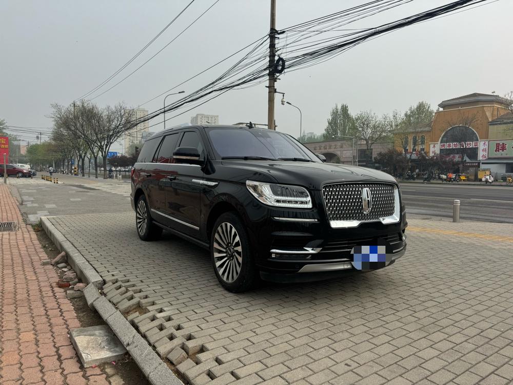 Lincoln Navigator