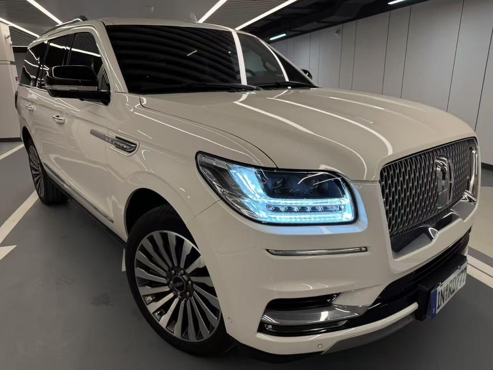 Lincoln Navigator