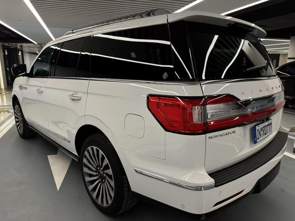 Lincoln Navigator