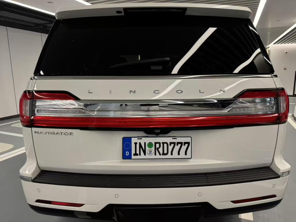 Lincoln Navigator