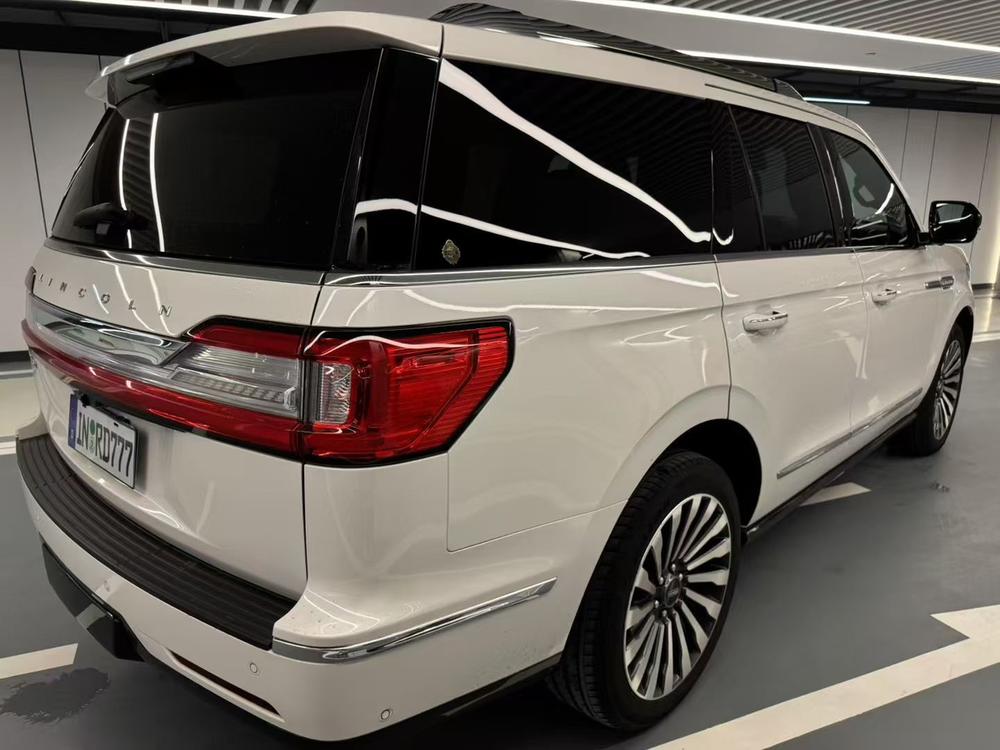 Lincoln Navigator