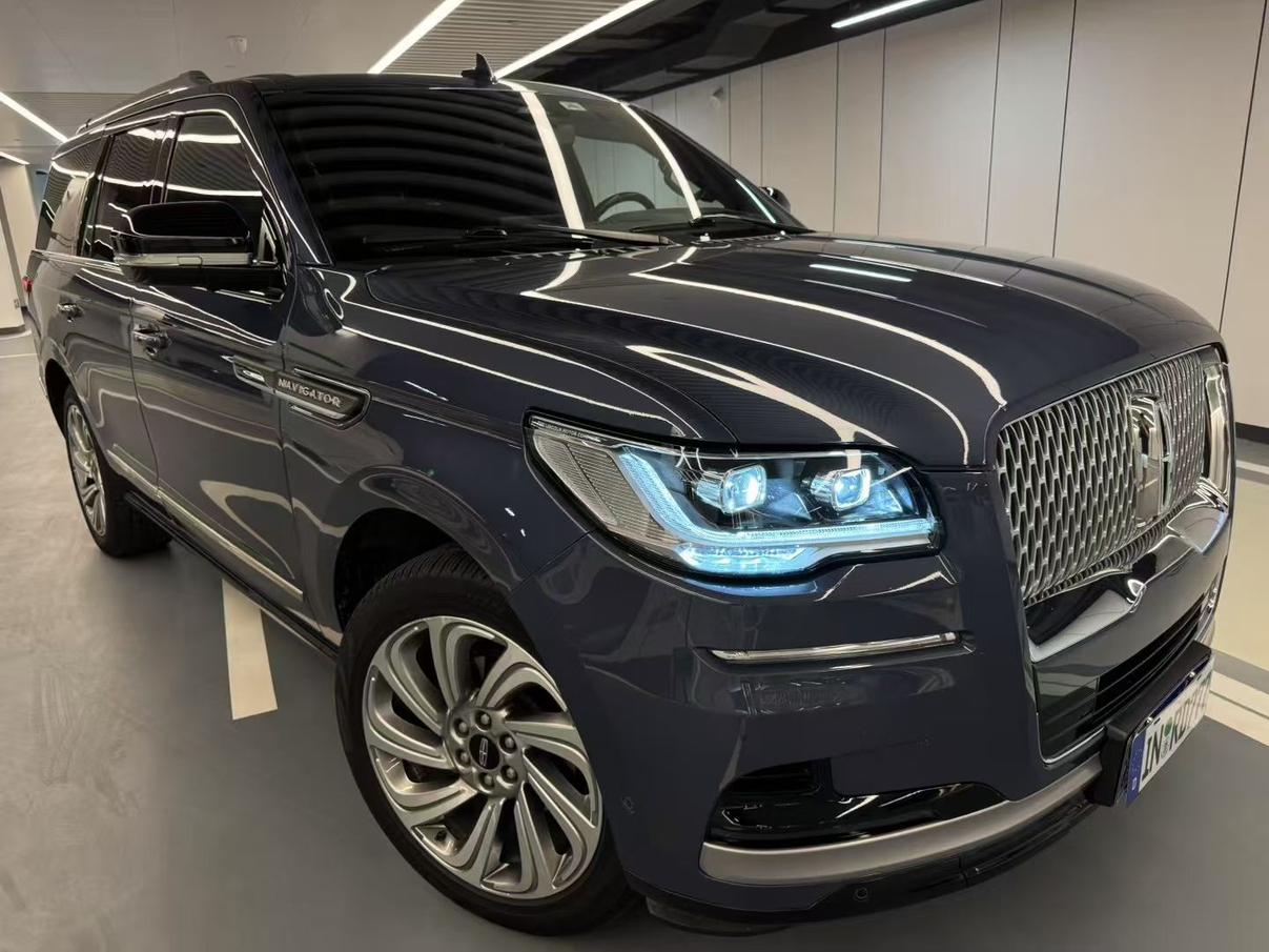 Lincoln Navigator