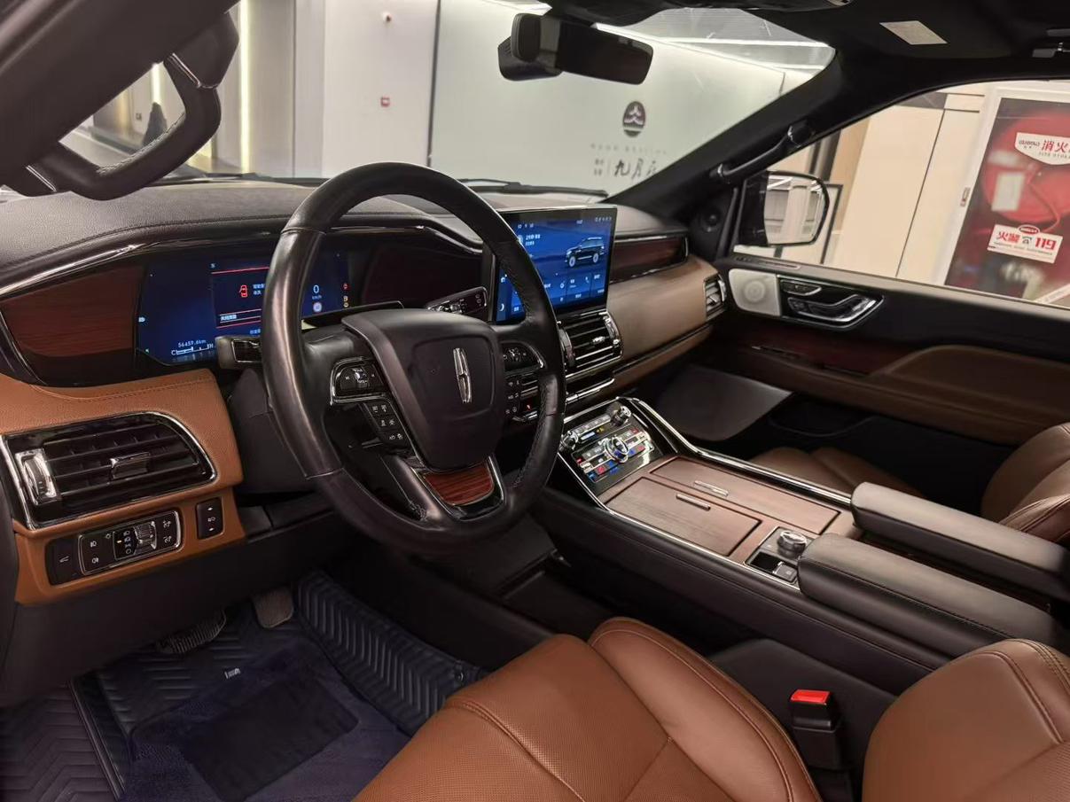 Lincoln Navigator