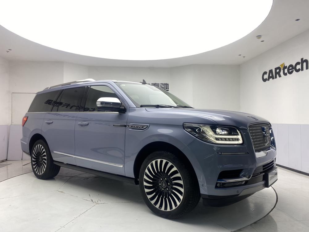 Lincoln Navigator