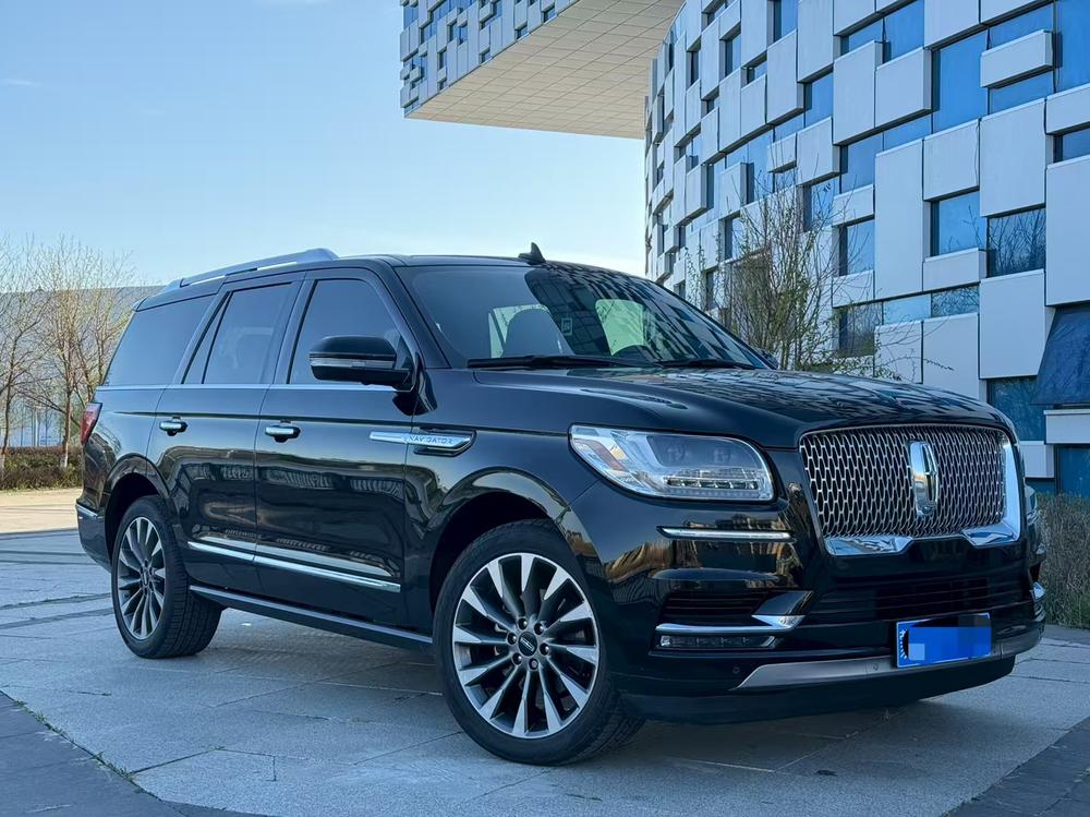 Lincoln Navigator
