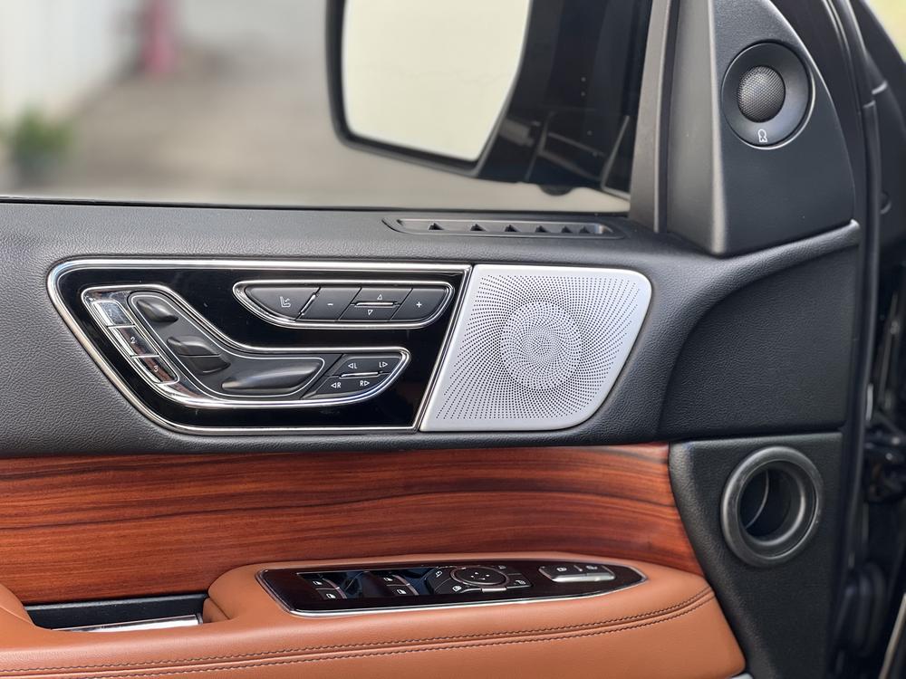 Lincoln Navigator