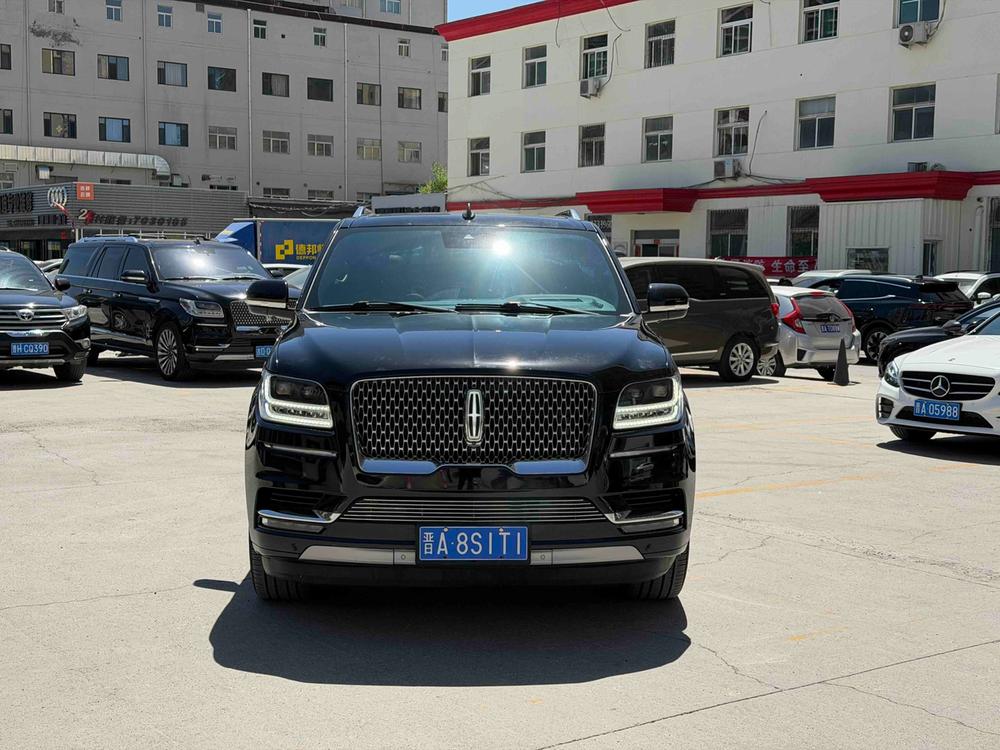 Lincoln Navigator