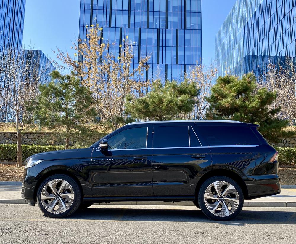 Lincoln Navigator