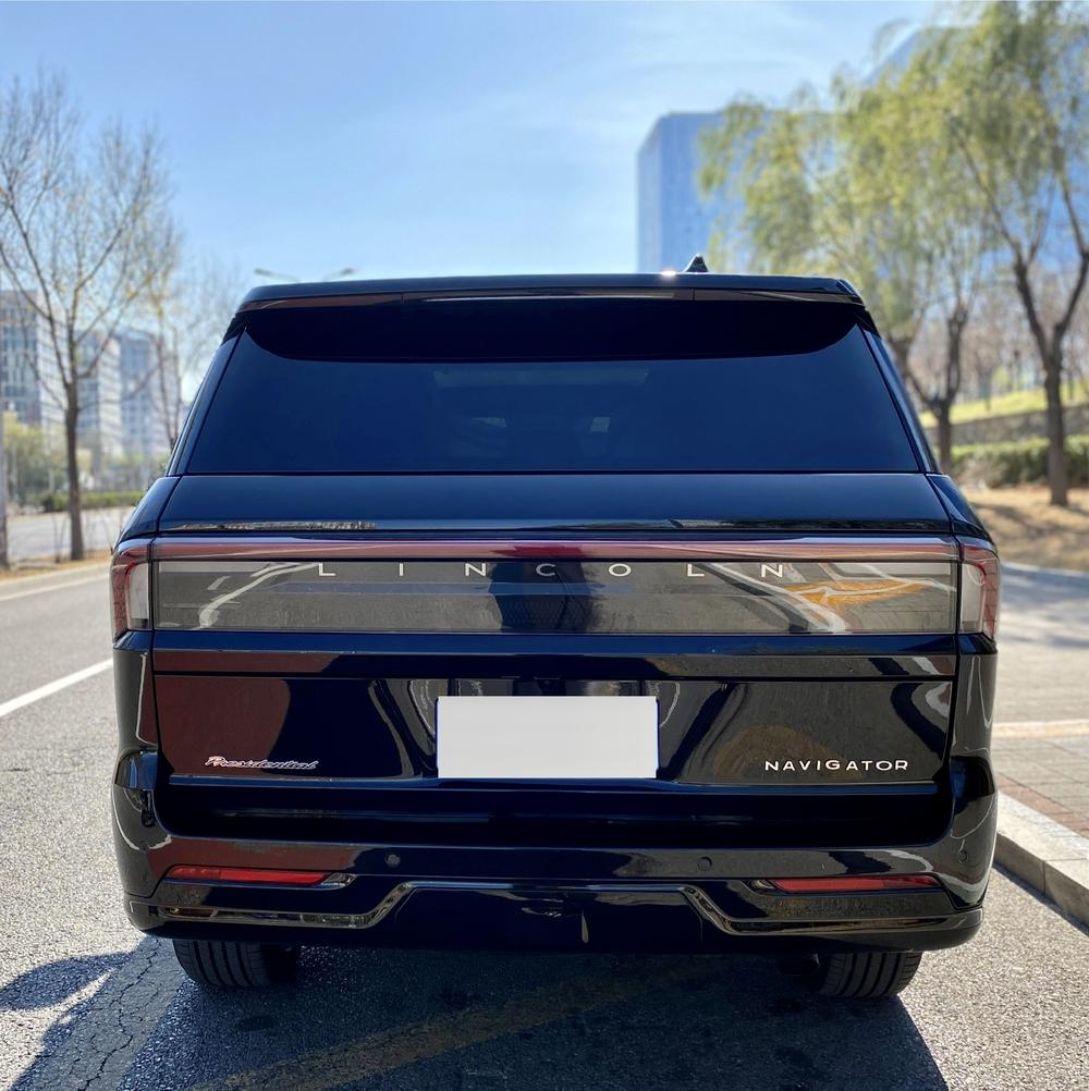 Lincoln Navigator