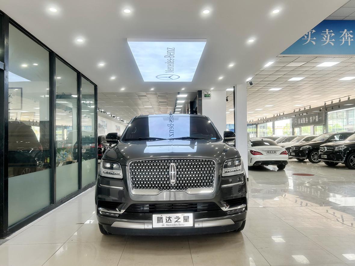 Lincoln Navigator