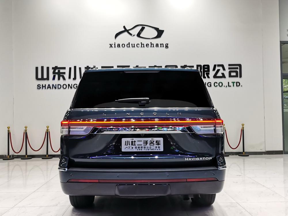 Lincoln Navigator