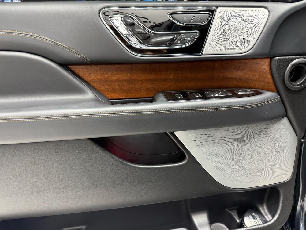 Lincoln Navigator