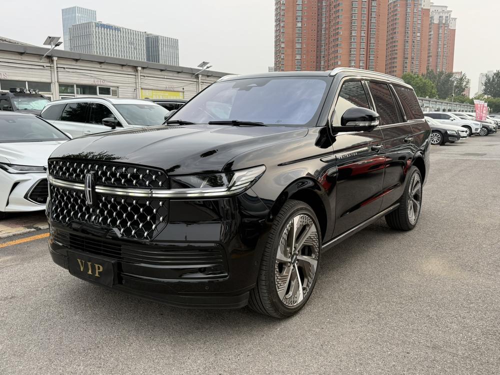 Lincoln Navigator