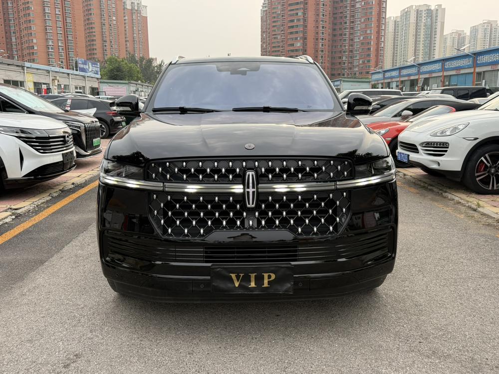 Lincoln Navigator