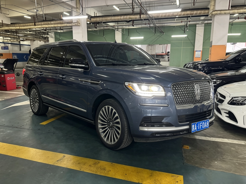 Lincoln Navigator