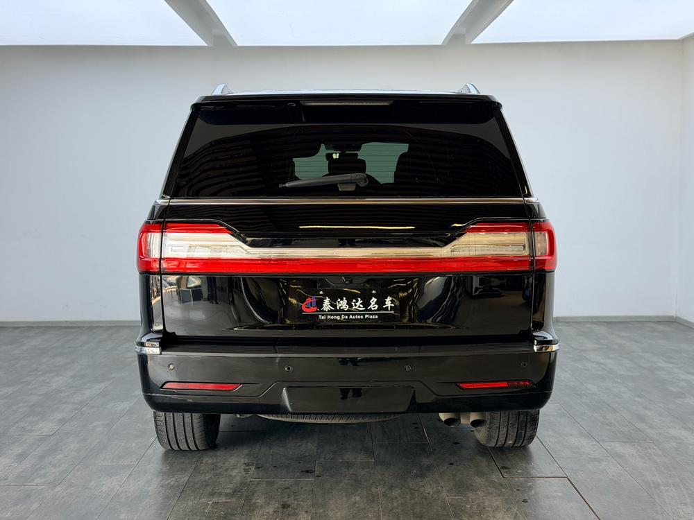 Lincoln Navigator
