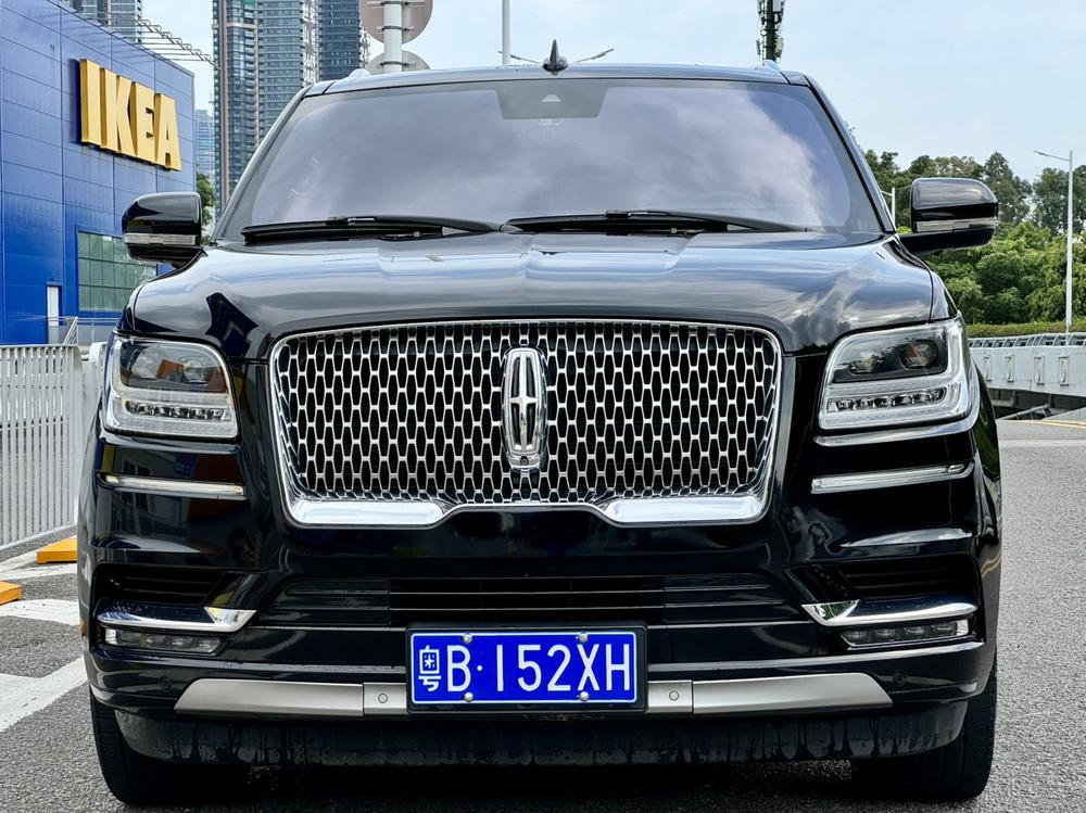 Lincoln Navigator