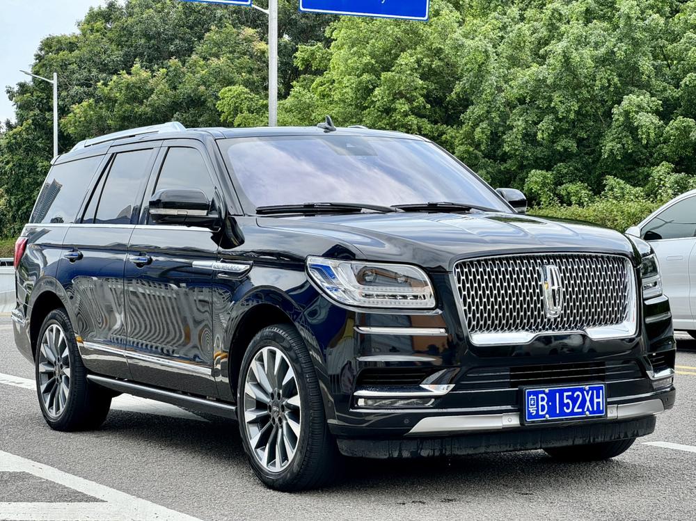 Lincoln Navigator