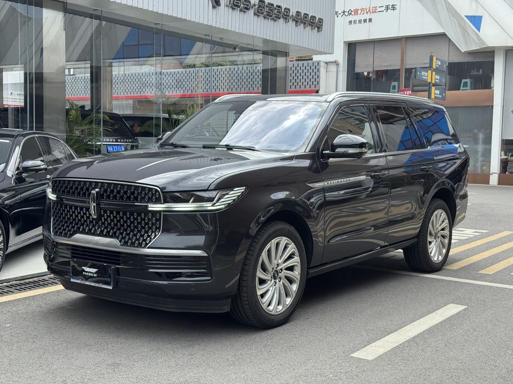 Lincoln Navigator