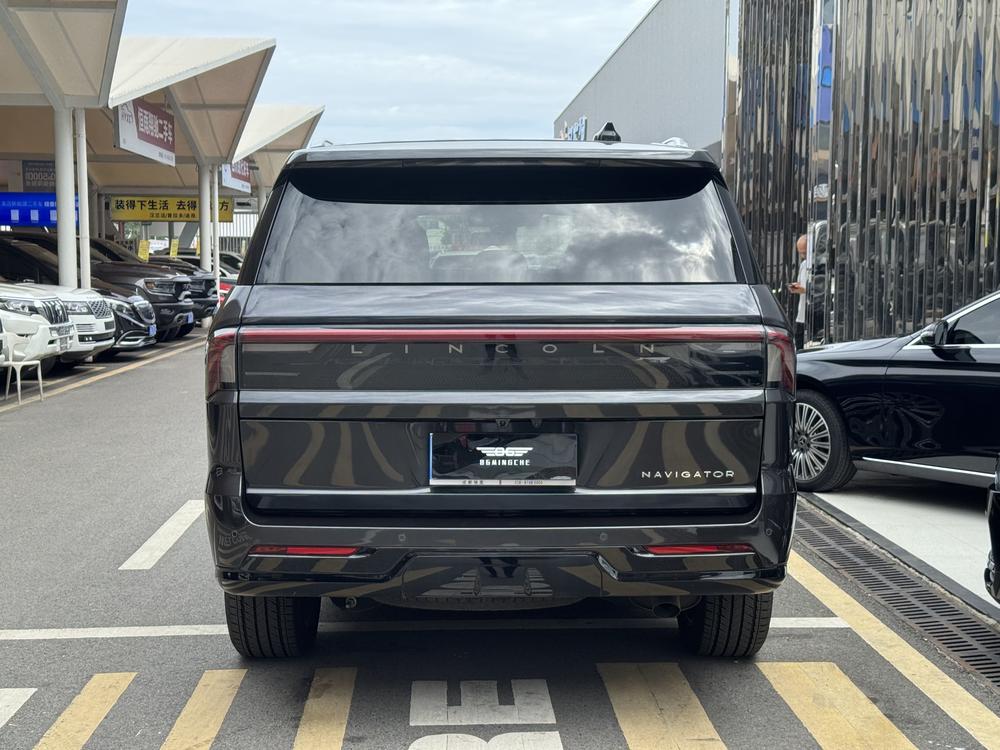 Lincoln Navigator