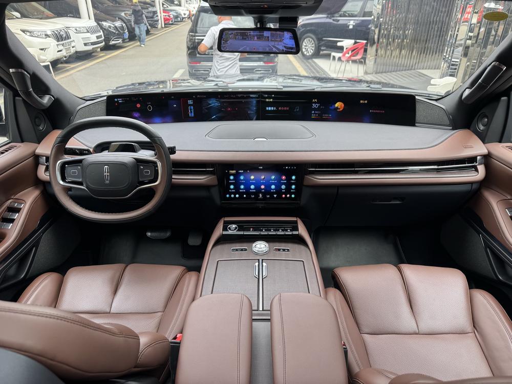 Lincoln Navigator