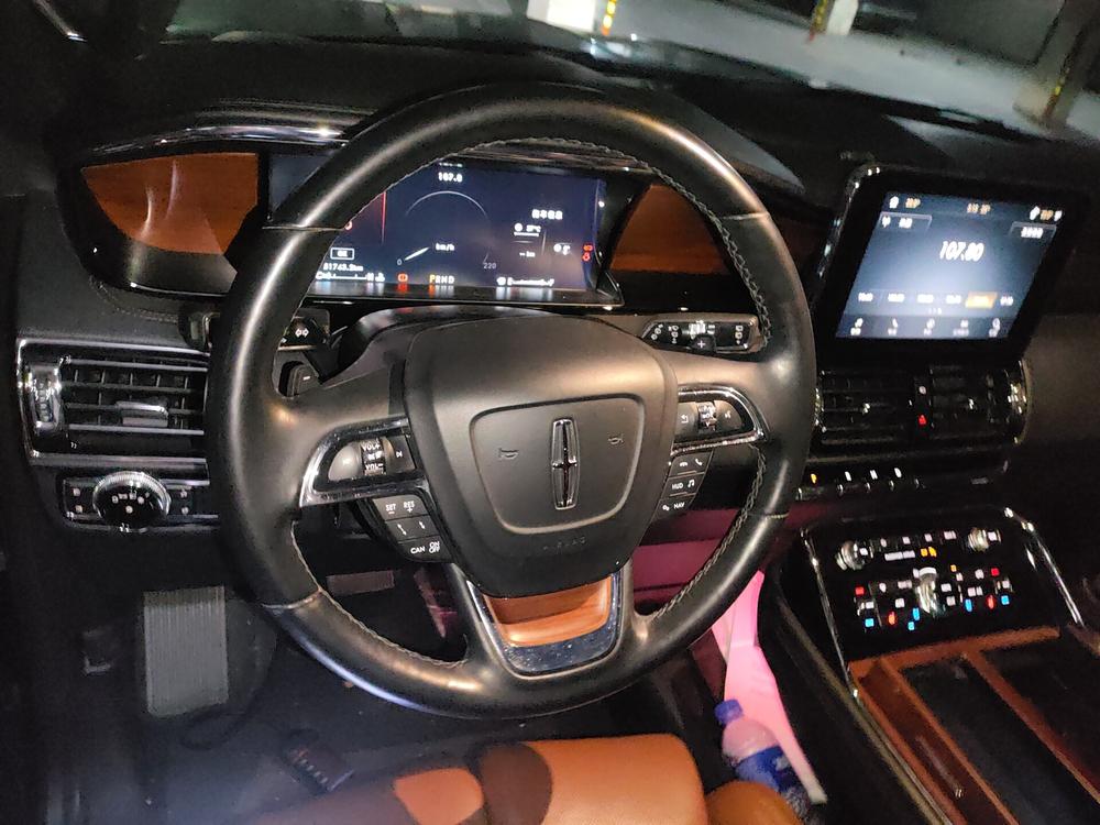Lincoln Navigator