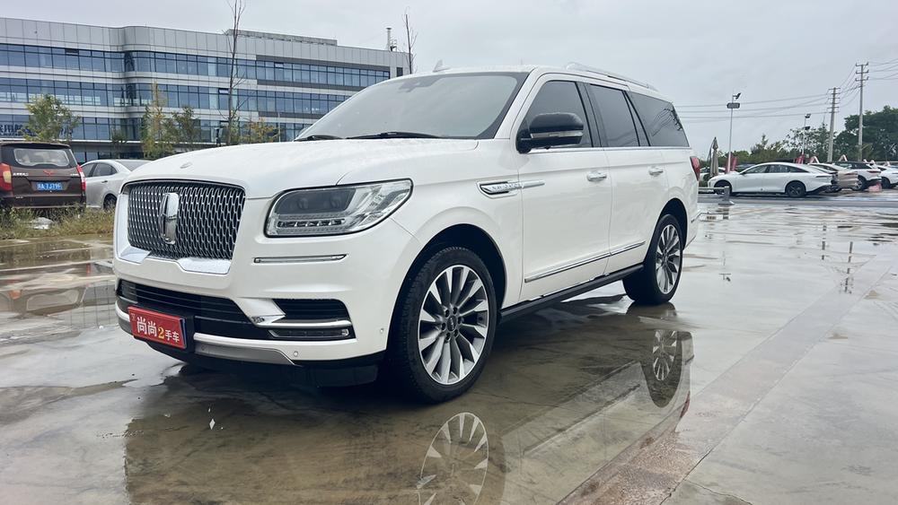 Lincoln Navigator