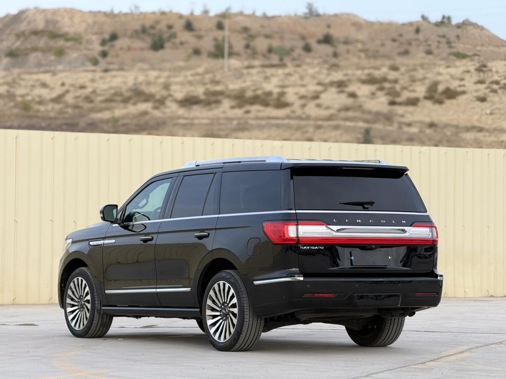 Lincoln Navigator