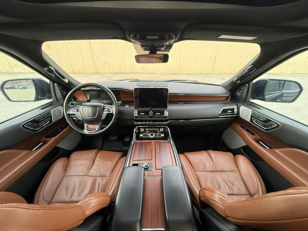 Lincoln Navigator