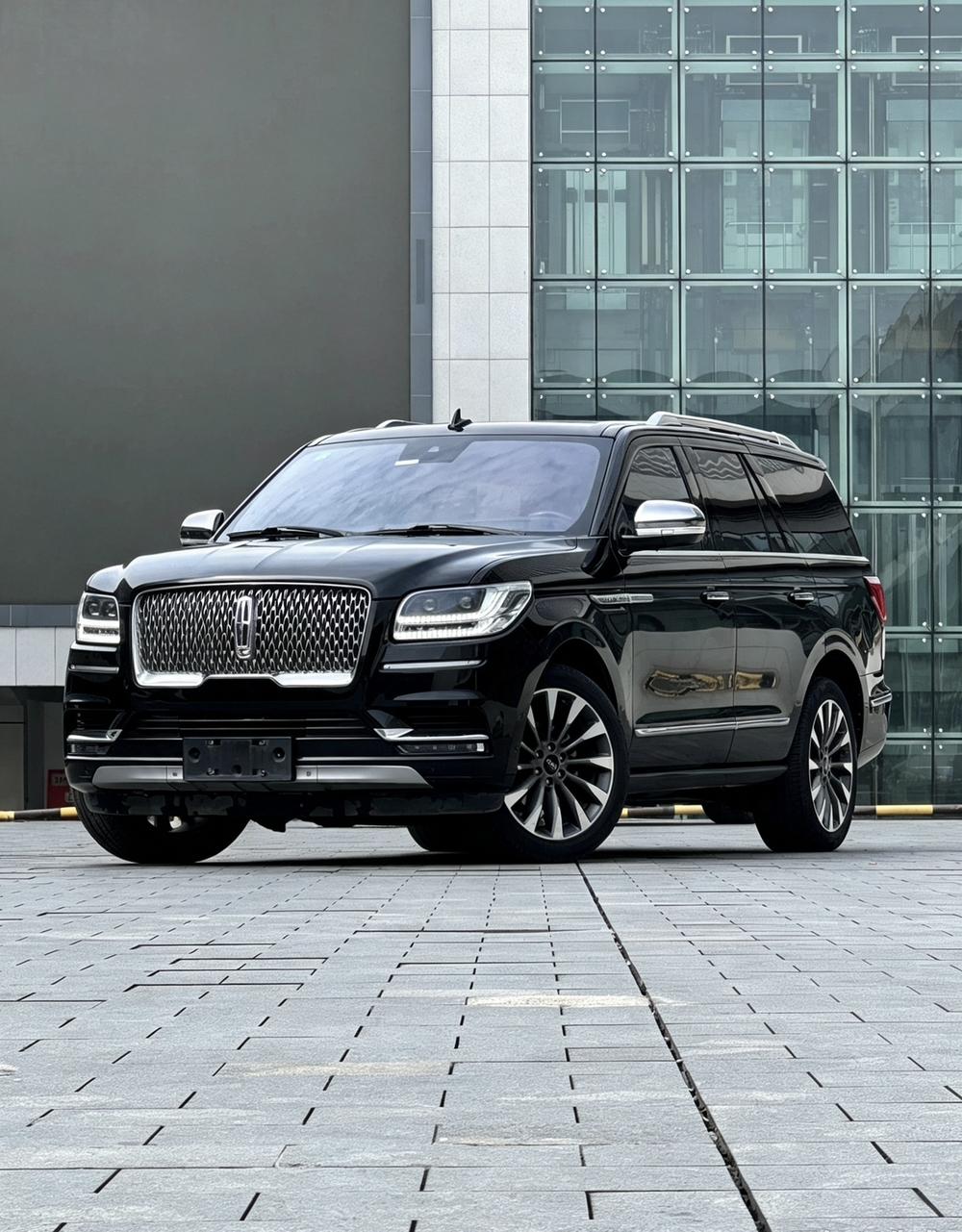 Lincoln Navigator
