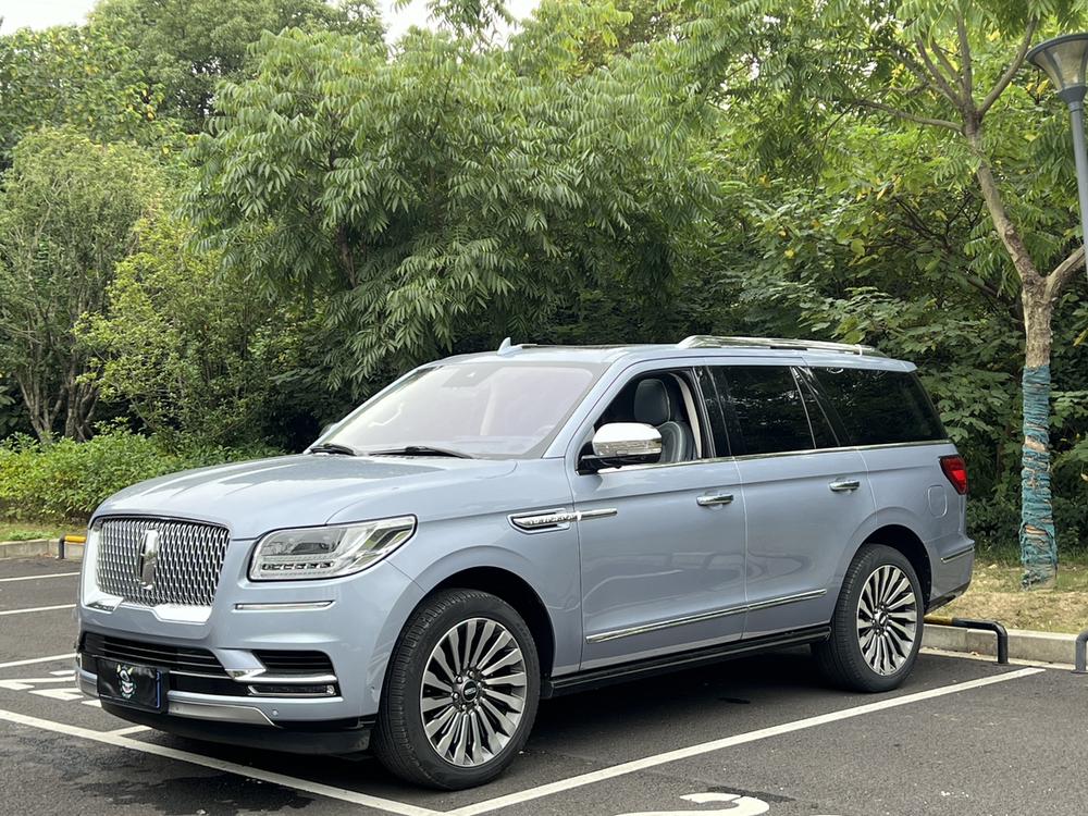 Lincoln Navigator