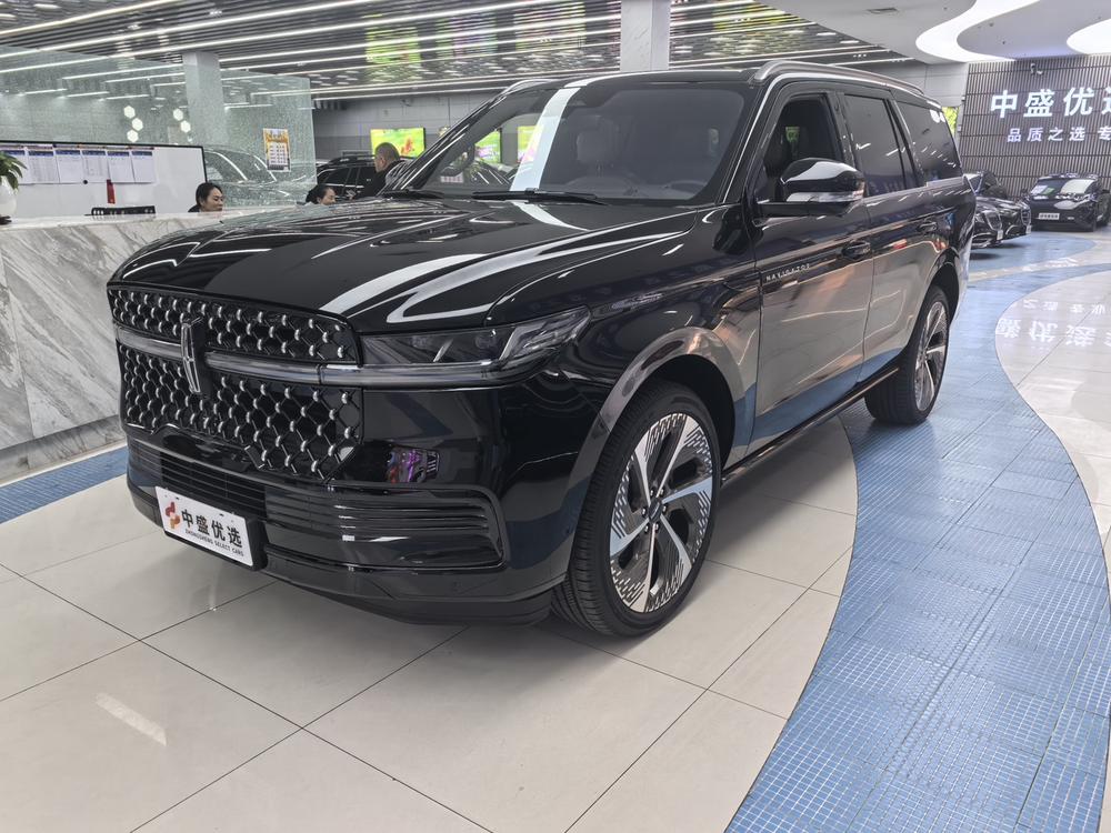 Lincoln Navigator