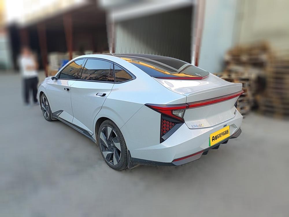 Lingxi Lingxi L