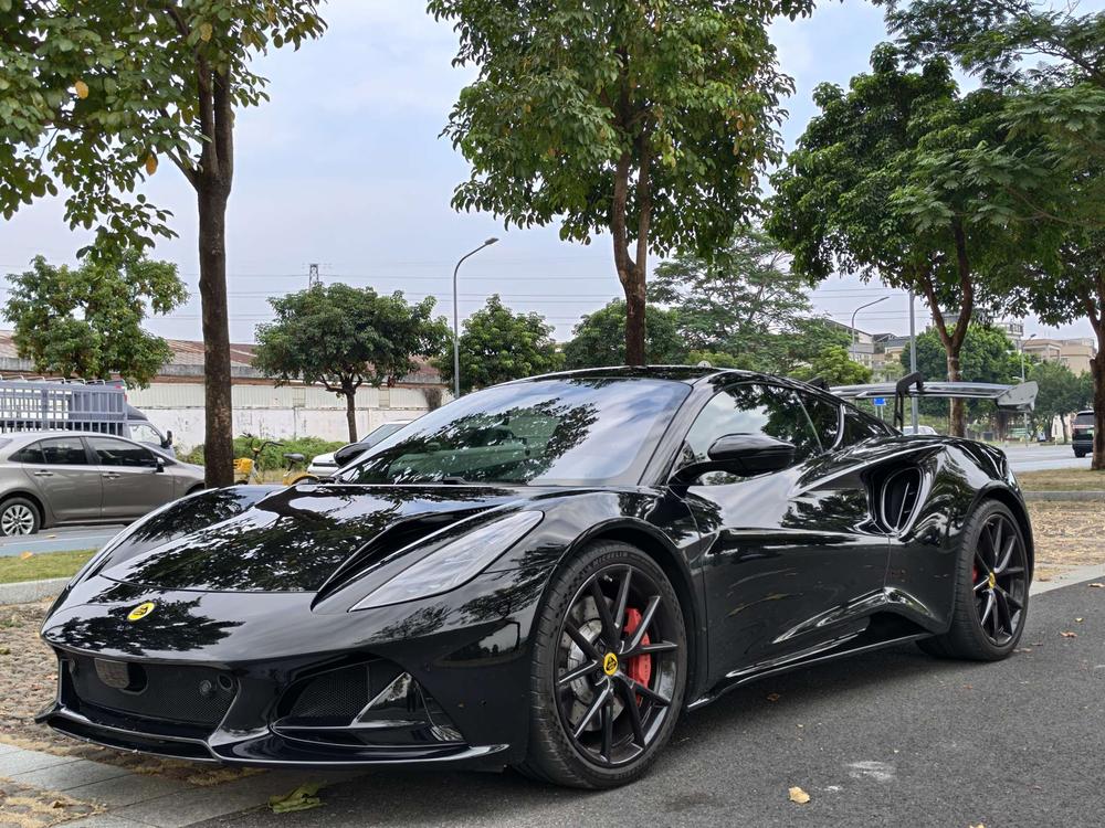 Lotus Cars Emira