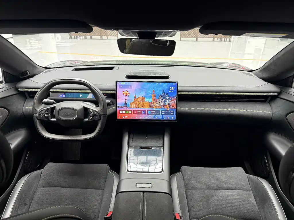 Lynk & Co 10