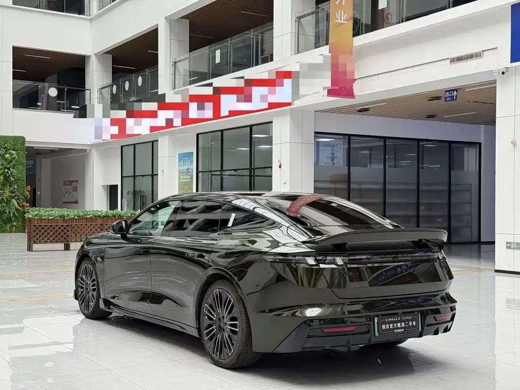 Lynk & Co 10