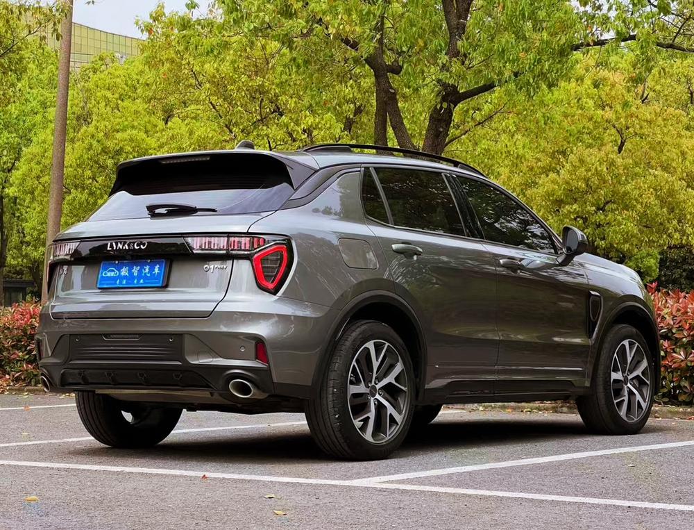 Lynk & Co Lynk & Co 01 EM-P