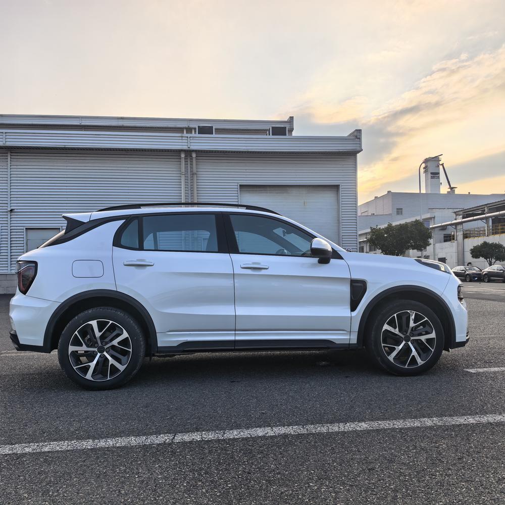 Lynk & Co Lynk & Co 01 EM-P