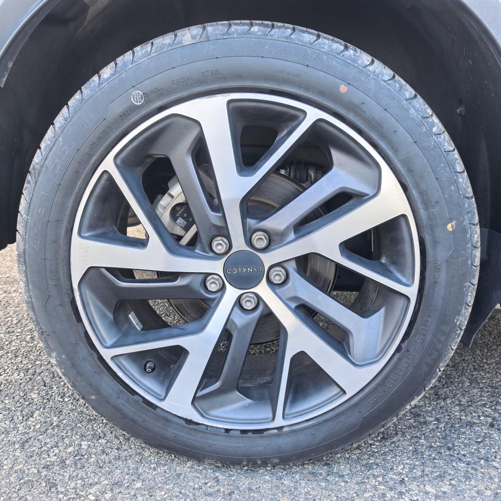 Lynk & Co Lynk & Co 01 EM-P