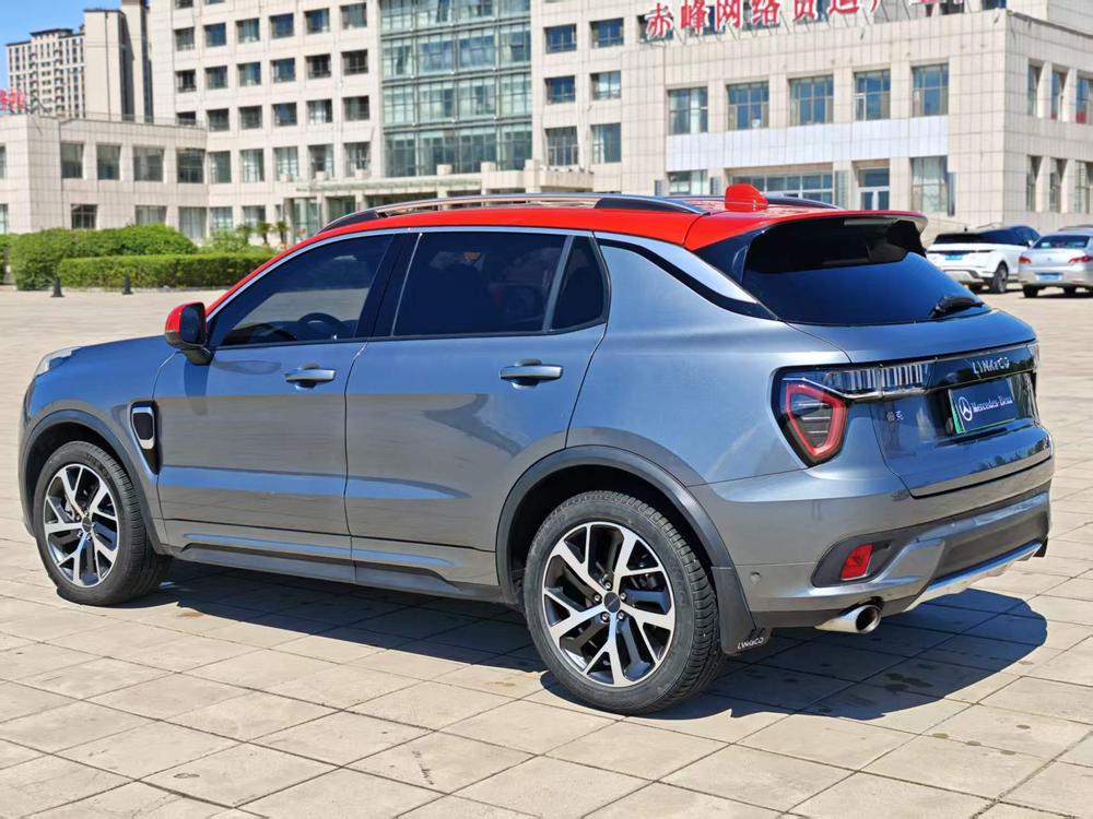 Lynk & Co Lynk & Co 01 EM-P