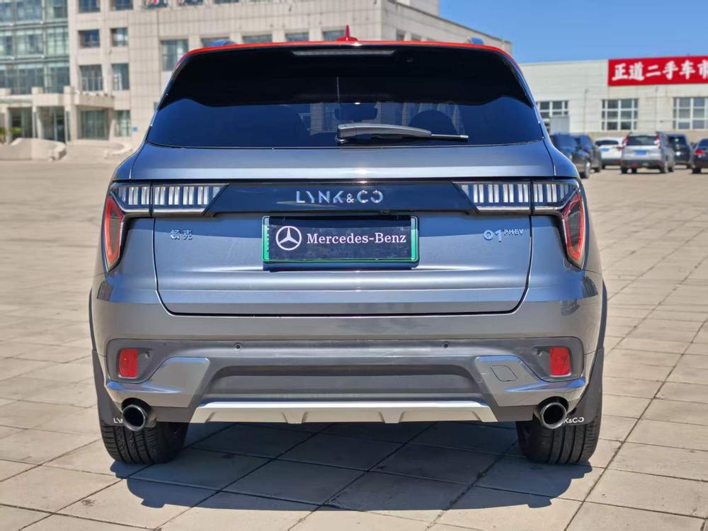 Lynk & Co Lynk & Co 01 EM-P