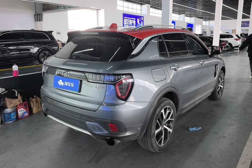 Lynk & Co Lynk & Co 01 EM-P