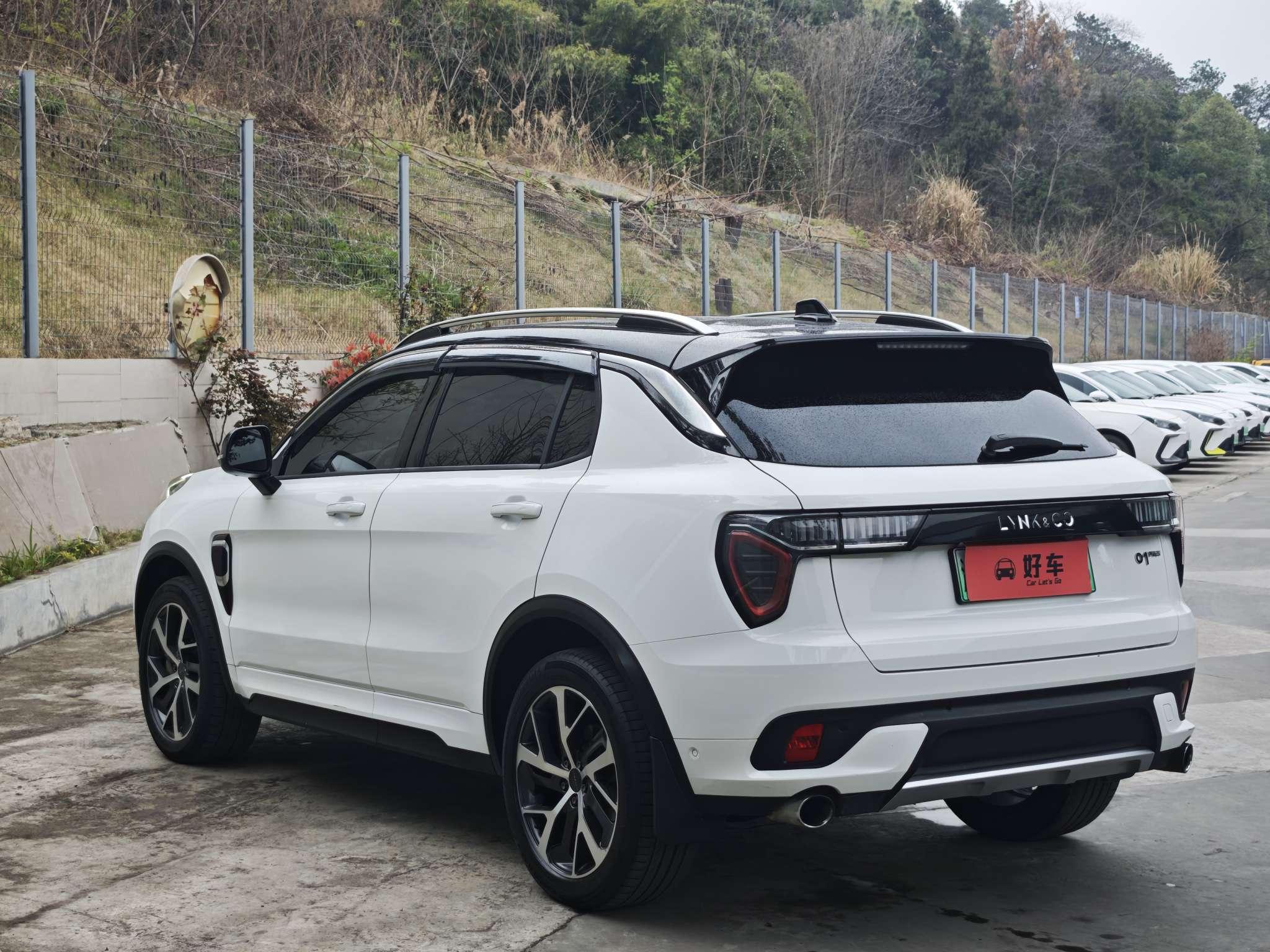 Lynk & Co Lynk & Co 01