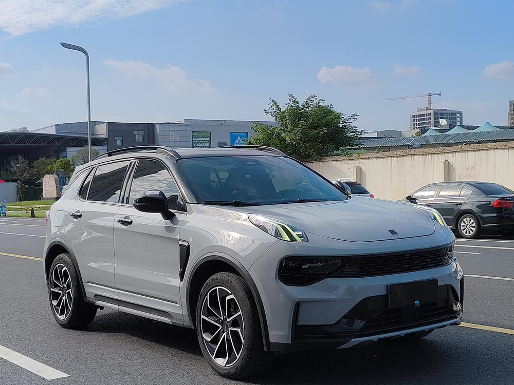 Lynk & Co Lynk & Co 01