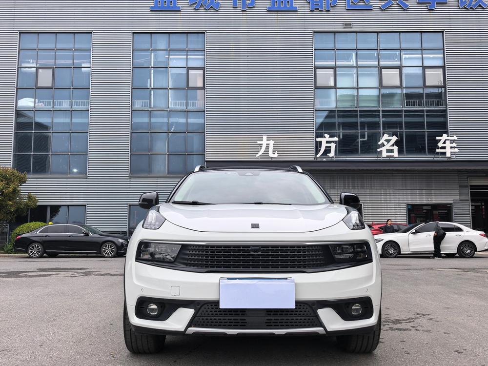 Lynk & Co Lynk & Co 01