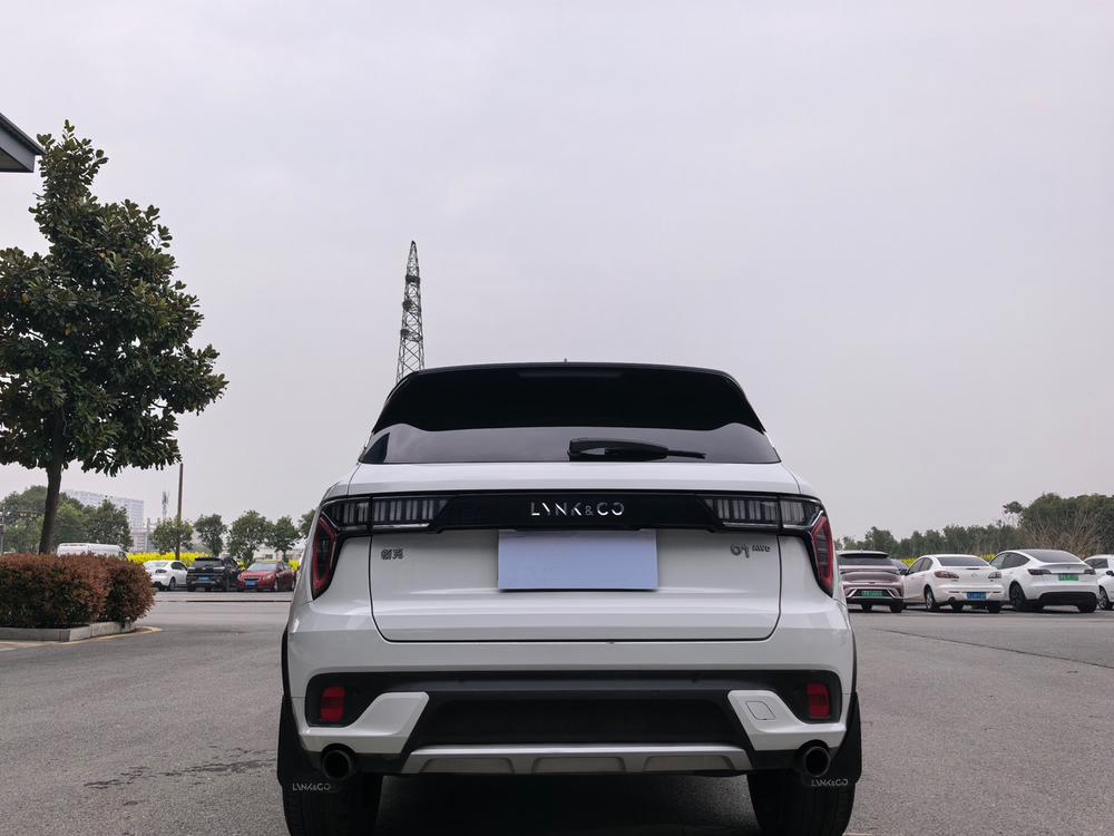 Lynk & Co Lynk & Co 01