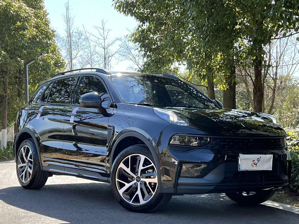 Lynk & Co Lynk & Co 01