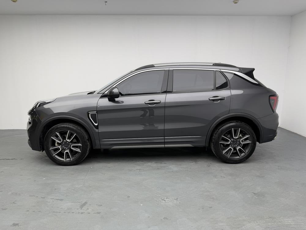 Lynk & Co Lynk & Co 01