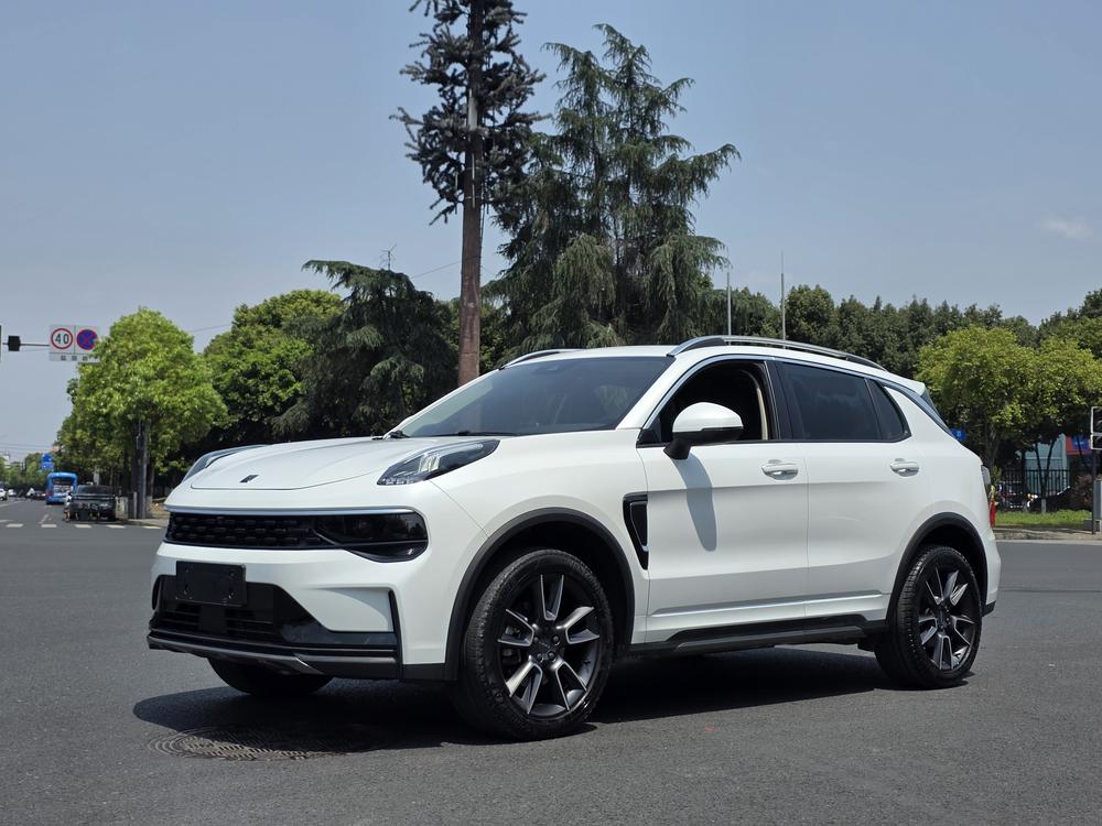 Lynk & Co Lynk & Co 01