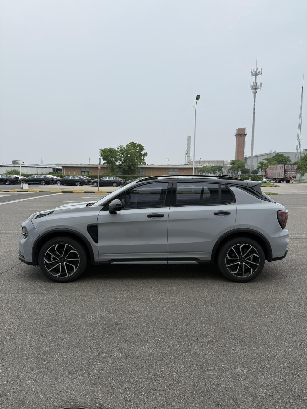 Lynk & Co Lynk & Co 01
